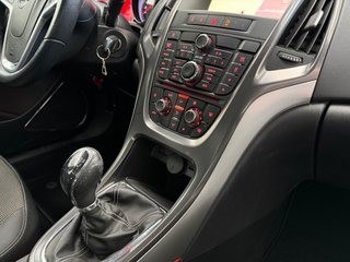 Opel Astra 2011