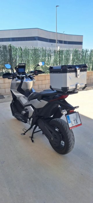 Honda X-Adv 750 Plata Automática