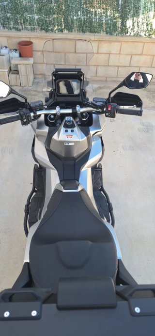 Honda X-Adv 750 Plata Automática