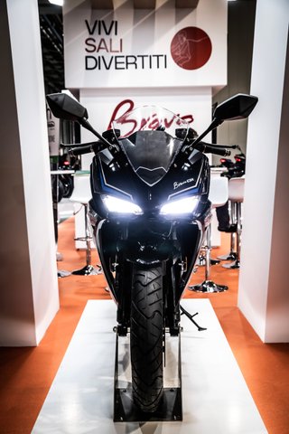 Moto Eléctrica Deportiva Negra 125cc
