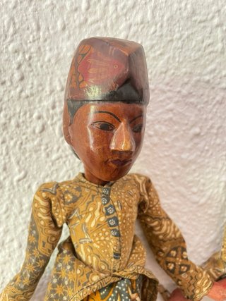 Marionetas indonesias de madera