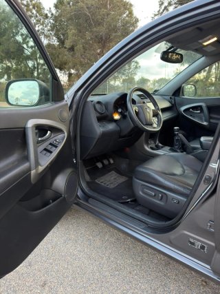 Toyota RAV4 2012