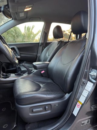 Toyota RAV4 2012