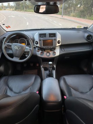 Toyota RAV4 2012