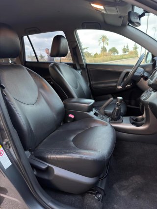Toyota RAV4 2012