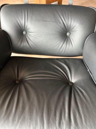 Butaca Sillón Piel y Madera con Otomana
