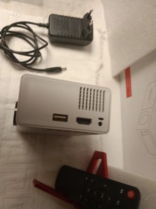 Mini proyector LED blanco