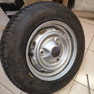 Rueda completa coche clásico de 3 agujeros