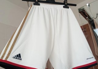 Completo AC Milan Ragazzo 11/12 Anni, come nuovo.