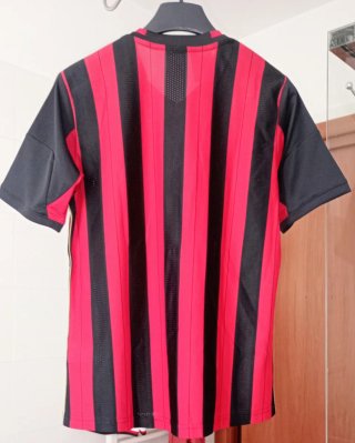 Completo AC Milan Ragazzo 11/12 Anni, come nuovo.