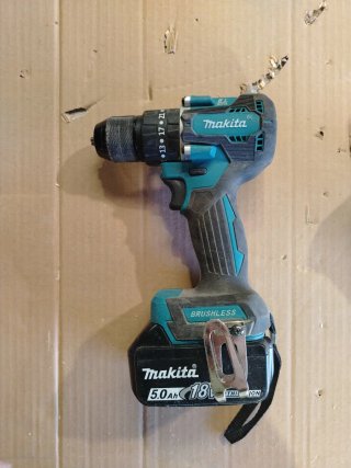 2 Atornilladores Makita imitacion y 2baterias 18V