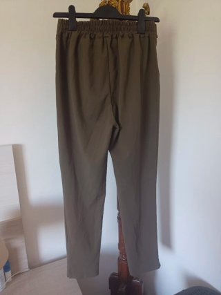 Pantalón de vestir verde oliva