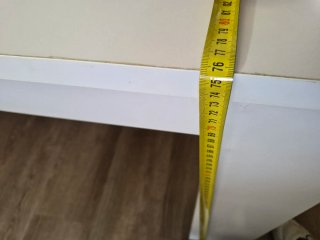 Mesa de comedor blanca de madera