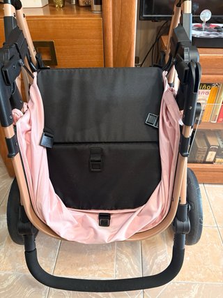 Carrito de bebé convertible AMORE Chipolino