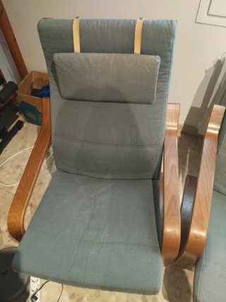2 Sillones de tela y madera