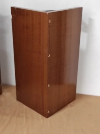 Set 2 mensole in legno con staffe metallo