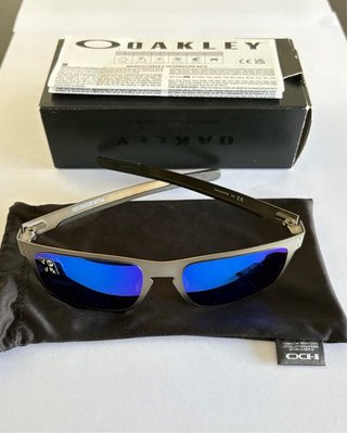 Oakley Holbrook Metal Polarizadas sin uso