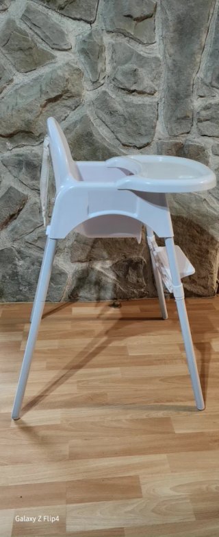 Trona de bebé blanca
