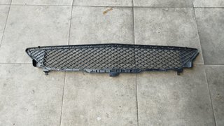 Rejilla ventilación defensa delantera Mercedes