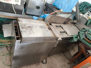 Cocina industrial, plancha y freidoras
