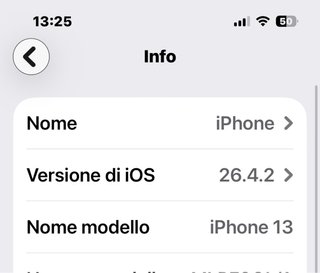 Vendo o scambio iPhone 13 schermo roto