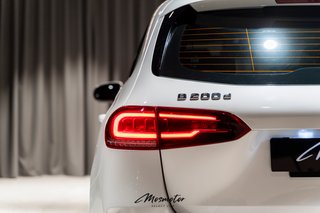 Mercedes-Benz Clase B 200d AMG 2023