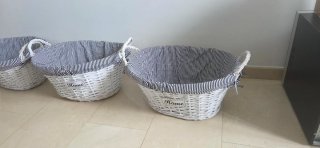 Cestas de mimbre blancas con forro