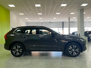 Volvo XC60 B4 Momentum Pro 4x2 2.0D 197CV MHEV!!!!