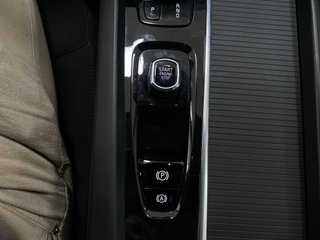Volvo XC60 B4 Momentum Pro 4x2 2.0D 197CV MHEV!!!!