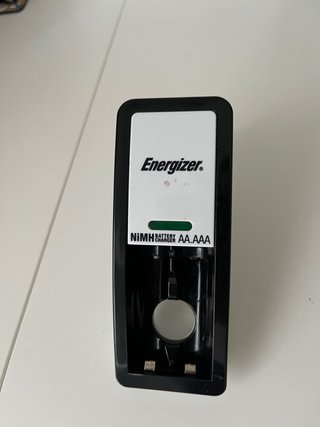 Caricabatterie per batterie AA AAA NiMH Energizer