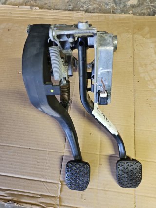 Pedalera BMW E90