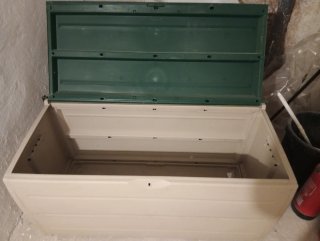 Baúl exterior Keter beige/verde