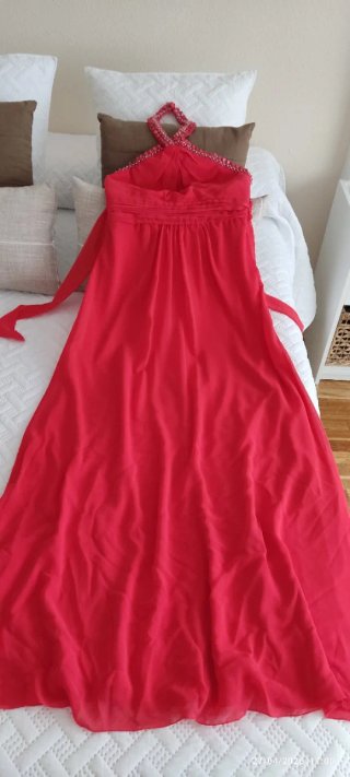 Vestido largo rojo para celebraciones