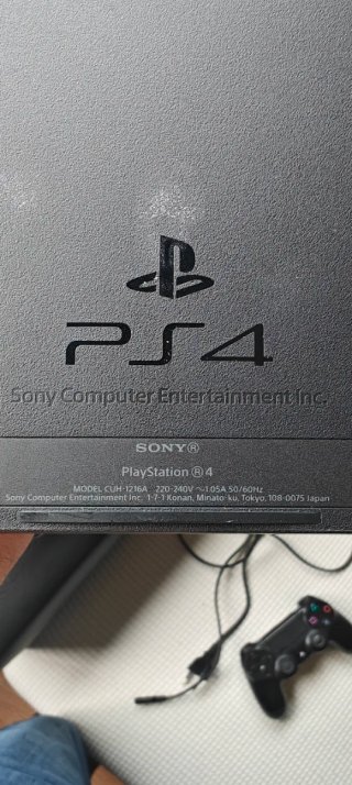 PS4 256GB Negra con Mando Original