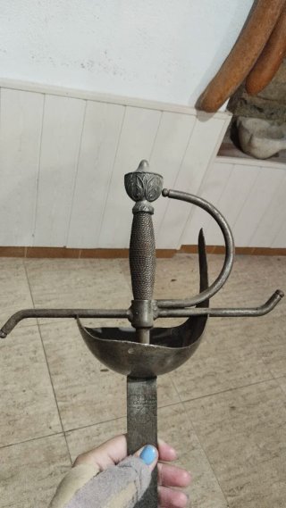 Espadas antiguas decorativas