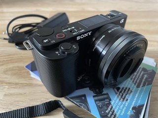 Cámara Sony ZV-E10 + Objetivo 16-50mm 4K