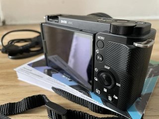 Cámara Sony ZV-E10 + Objetivo 16-50mm 4K