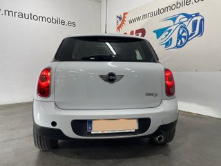 MINI Countryman One D 2011