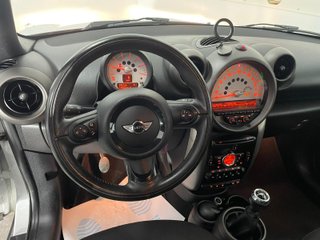 MINI Countryman One D 2011