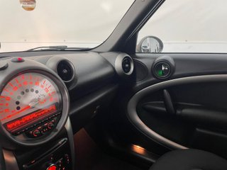 MINI Countryman One D 2011