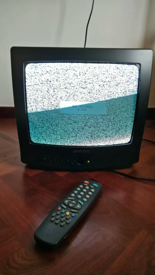Televisor CRT Basic Line BL-1415TX