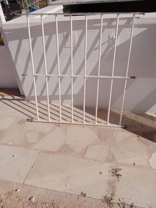 Rejas de seguridad para ventana son 2 igualesx150
