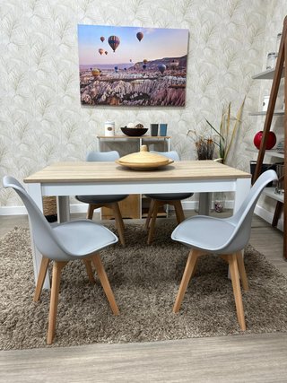 Mesa y 4 Sillas Comedor