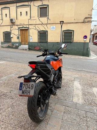 KTM Duke 125cc 2024 Azul/Naranja