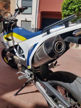 Husqvarna 701 SM Supermoto