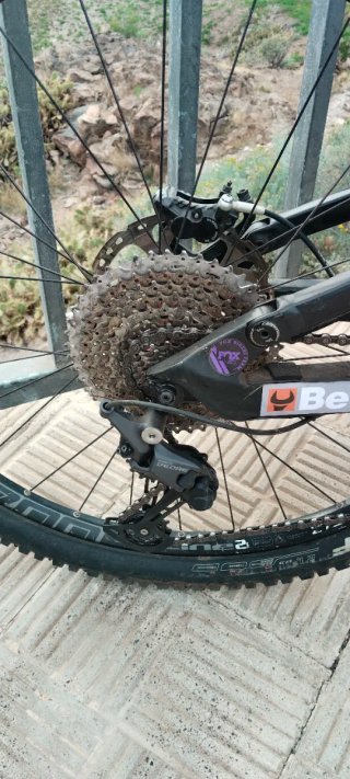 Bicicleta Cannondale doble suspensión