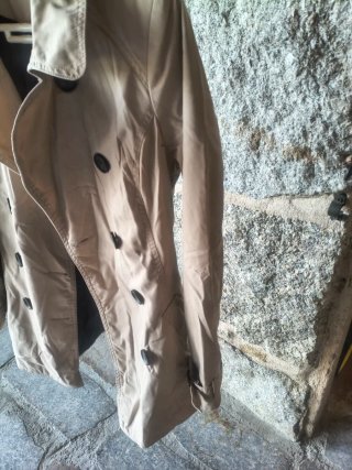 Gabardina Stradivarius Beige Talla S