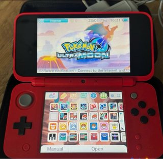 Nintendo 2DS XL Pokeball