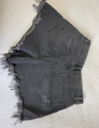 Shorts vaqueros negros tiro alto