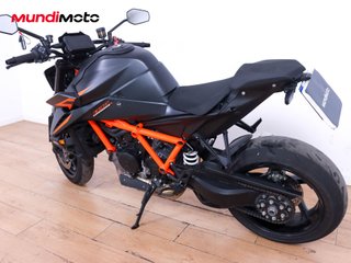 KTM 1390 SUPER DUKE R EVO